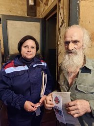 ​Профилактические рейды в п. Возы Поныровского района продолжаются