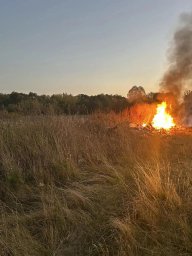 ​Огнеборцы ПЧ Курского района на тушении возгорания