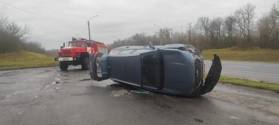 ​Огнеборцы ПЧ Фатежского района на ликвидации последствий ДТП