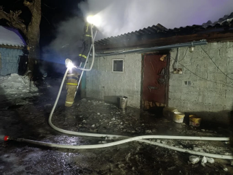 ​Огнеборцы ПЧ Поныровского района на тушении пожара