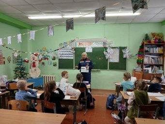 ​Встреча по безопасности в Шумаковской школе
