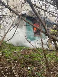 ​Огнеборцы Обоянского района на тушении пожара