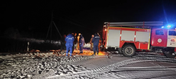 ​Огнеборцы ПЧ Фатежского района на ДТП