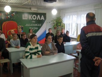 ​Профилактические встречи с учащимися Малокрюковской школы Обоянского района