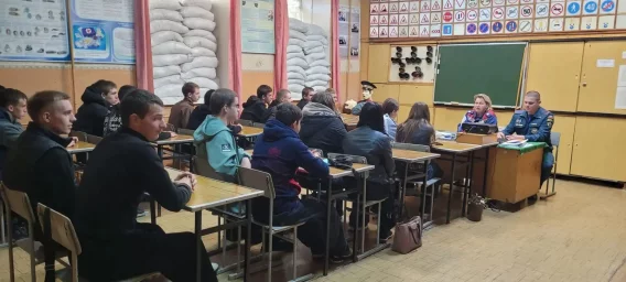 ​Урок по ГО в социально-аграрном техникуме в Тимском районе