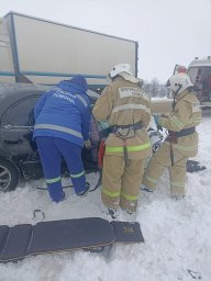​Огнеборцы- спасатели ПЧ Курского района на ликвидации последствий ДТП