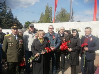 ​9 мая в Курске состоялось возложение цветов на Мемориале Павшим
