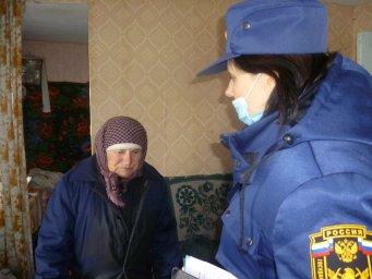 ​В Медвенском районе состоялся очередной рейд по одиноким престарелым гражданам.