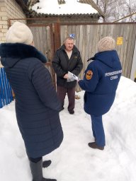 ​Противопожарный инструктаж с населением в Октябрьском районе