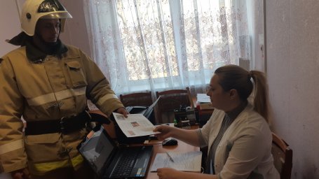 ​Хомутовские пожарные провели контрольно-проверочные занятия
