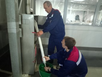 ​Проверка пожарных кранов ООО &laquo;Мираторг&raquo; в Октябрьском районе