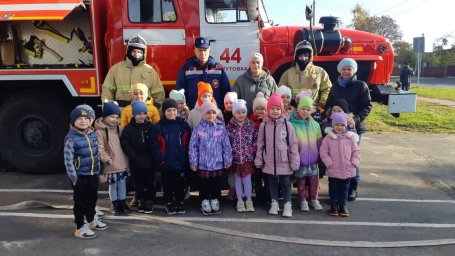 ​Хомутовские малыши в пожарной части