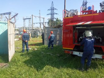 ​Конышевские пожарные провели ПТЗ на подстанции