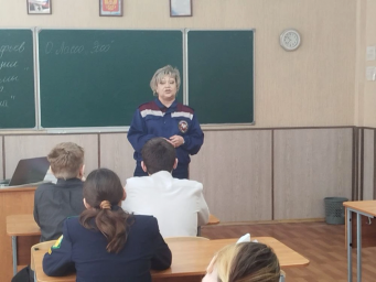 ​В 50-й и 30- й школах г.Курска прошли уроки безопасности по тематике ГО