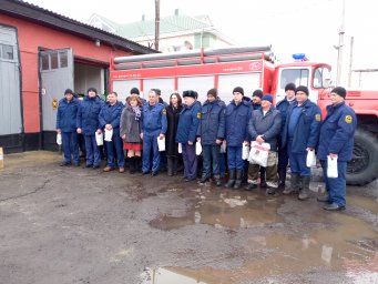 ​Администрация района поздравила Горшеченских огнеборцев