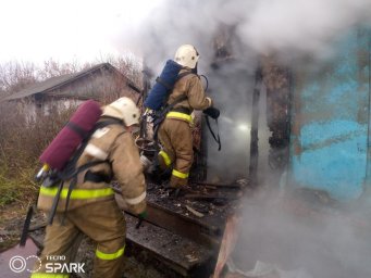 ​Рыльские огнеборцы на ликвидации двух пожаров