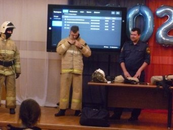 ​Урок по пожарной безопасности в Высоконодворской школе