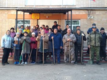​Теткинские пожарные оказали помощь в уборке детского сада