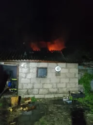 ​Огнеборцы Горшеченского района на тушении пожара