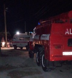 Октябрьскими пожарными проведены работы по извлечению мужчины из-под автомобиля