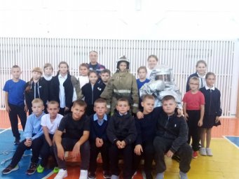 ​&laquo;Урок безопасности&raquo; с учащимися начальных и старших классов п. Золотухино