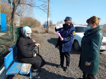 ПЧ Октябрьского района проводилась разъяснительная пожарно - профилактическая работа среди населения
