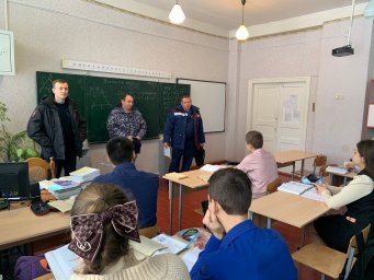 ​Глушковским школьникам о новогодней безопасности
