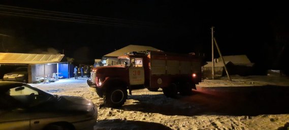 ​Огнеборцы потушили сарай