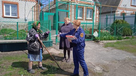 В Октябрьском районе провели профилактические беседы.