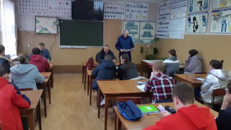 Урок по ППБ курсантов  обучающихся в &laquo;ДОСААФ России&raquo;  Хомутовского района