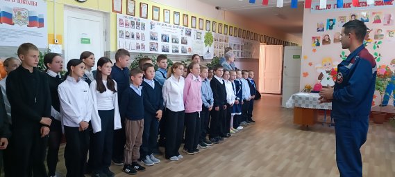 ​Учебная тренировочная пожарная эвакуация в образовательных учреждениях Поныровского района