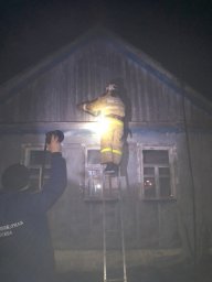 Обоянские огнеборцы спасали строения