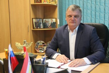 ​Начальник Противопожарной службы Курской области В.А. Белозеров поздравил школьников с Днём знаний!