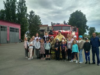 ​  Фатежские школьники побывали в пожарной части