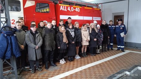 ​Суджанские и пристенские школьники в гостях у пожарных