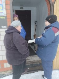 Инструктаж граждан в преддверии праздников прошел в Советском районе