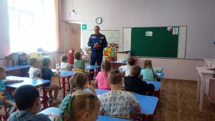 ​Урок безопасности &laquo;Детство без пожаров&raquo;: забота о будущем поколений