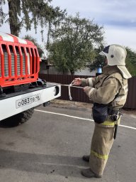 ​Хомутовские пожарные провели сдачу квартальных зачетов