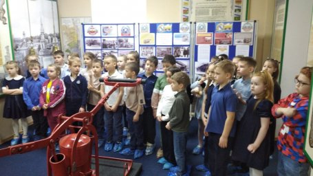 "Прогимназия "Радуга" в пожарно-спасательном музее.