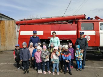 ​Экскурсия ребят из детсада &laquo;Сказка&raquo; в пожарную часть Медвенского района