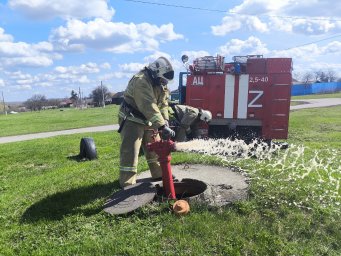 ​Проверка противопожарного водоснабжения на территории Октябрьского, Золотухинского, Медвенского рай