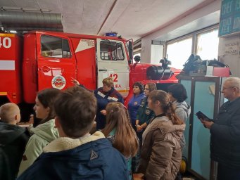 ​За новыми знаниями в пожарную часть