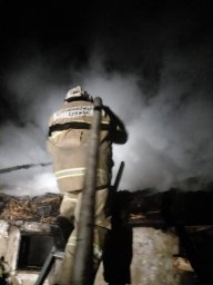 ​Огнеборцы ПЧ Советского района на пожаре
