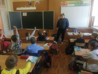 ​В Рыльском районе уроки пожарной безопасности в период летних каникул продолжаются