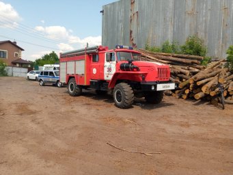 ​Пожарные Октябрьского района справились с огнём