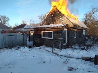 Теткинские огнеборцы потушили баню