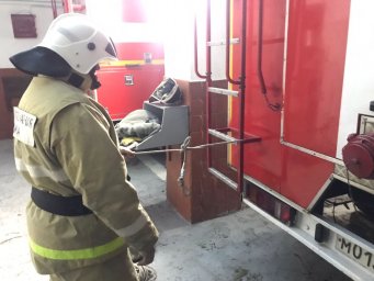 ​Октябрьские огнеборцы успешно сдали зачеты
