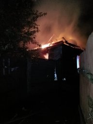​Огнеборцы Октябрьского района предотвратили распространение огня