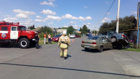 Поныровские огнеборцы пришли на помощь