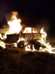 ​Хомутовские огнеборцы потушили горящий автомобиль
